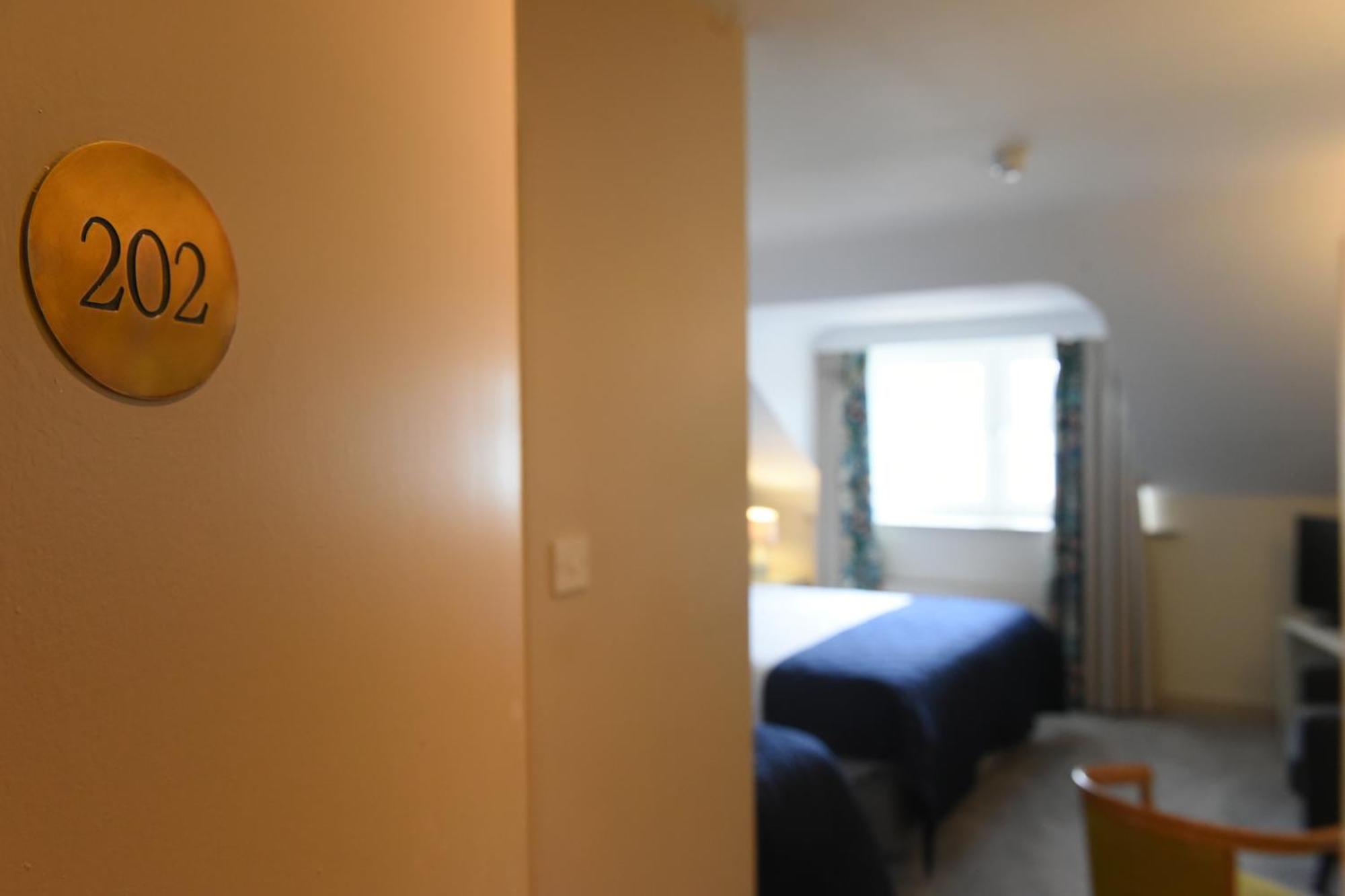 The Lough & Quay Accommodation Town Centre Warrenpoint Exterior photo