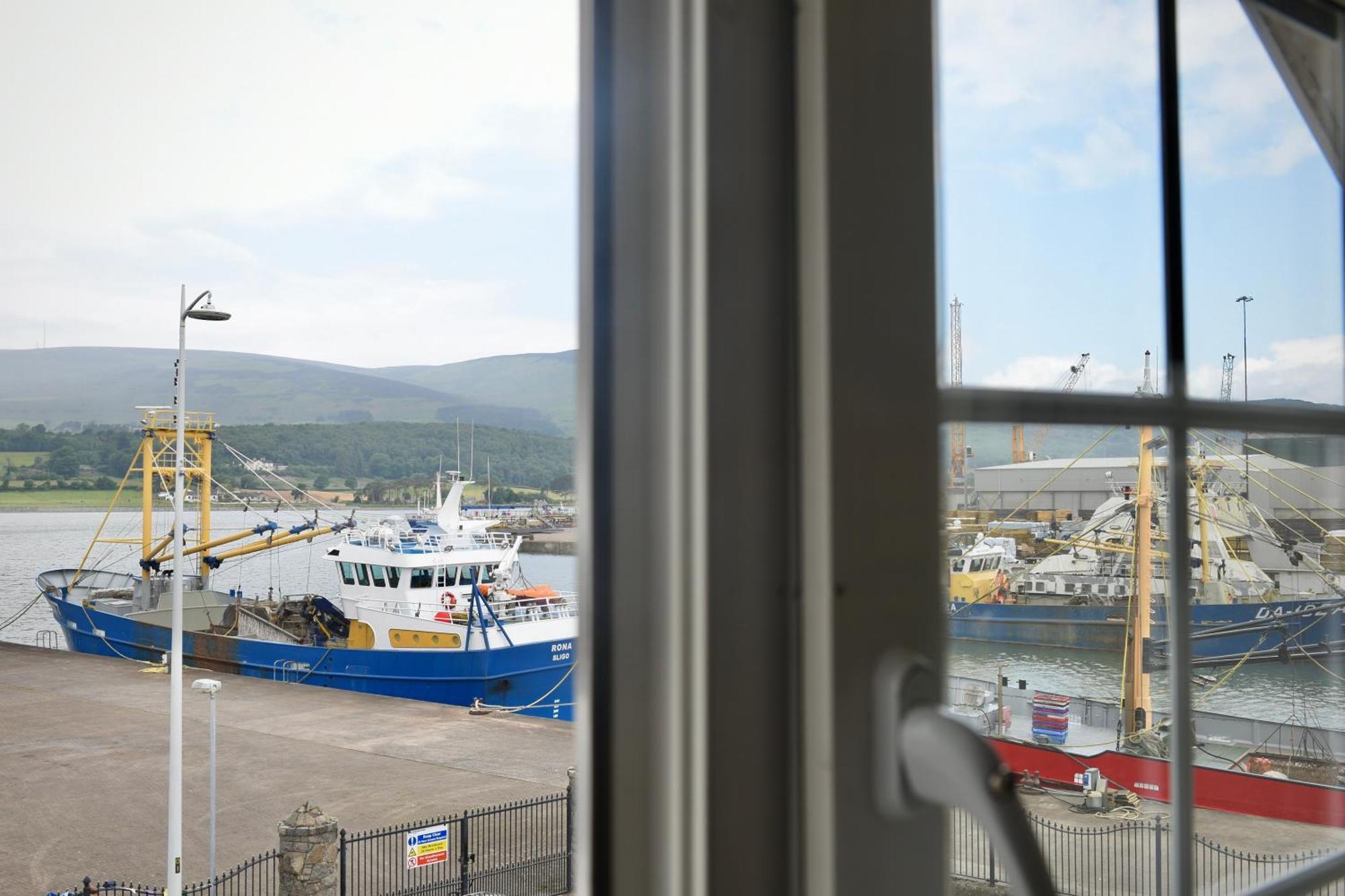 The Lough & Quay Accommodation Town Centre Warrenpoint Exterior photo